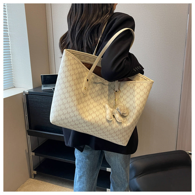 One-shoulder large-capacity commuting lightweight hand-carry tote bag