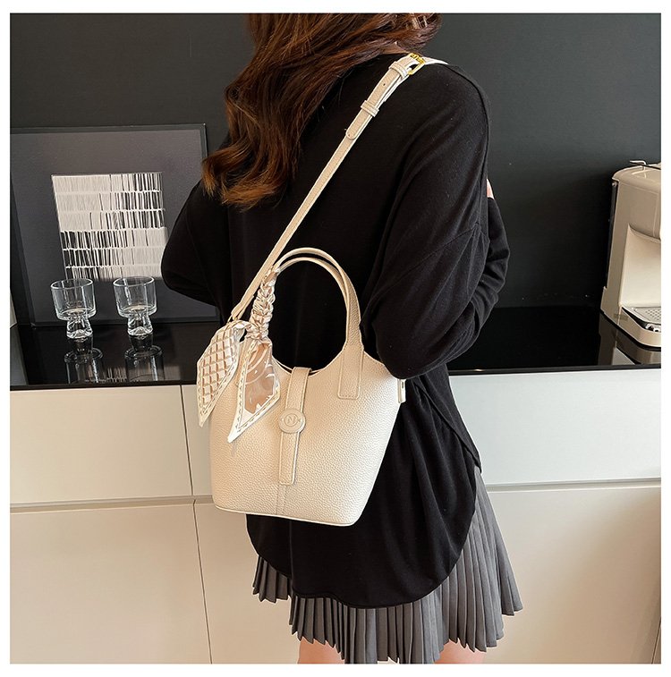 One Size Bucket Bag Vegetable Basket Bag Women's Bag PU