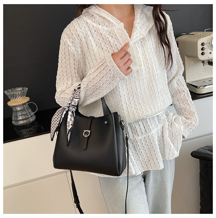 Magnetic Buckle Shoulder Bag Women's Bag 2025 Spring Tote Bag PU One Size