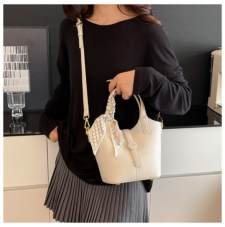 One Size Bucket Bag Vegetable Basket Bag Women's Bag PU