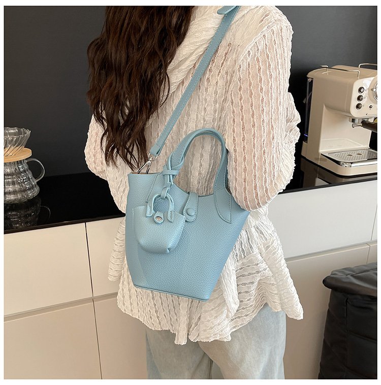 Bucket Bag Shoulder Bag One Size 2025 Spring Magnetic Buckle PU Women's Bag