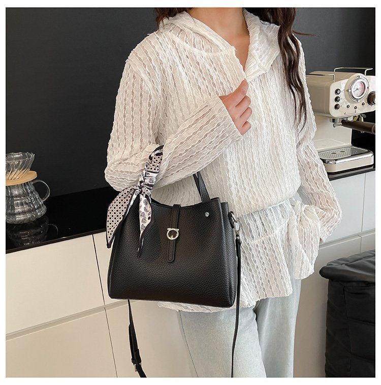 Magnetic Buckle Shoulder Bag Women's Bag 2025 Spring Tote Bag PU One Size