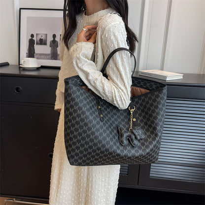 One-shoulder large-capacity commuting lightweight hand-carry tote bag