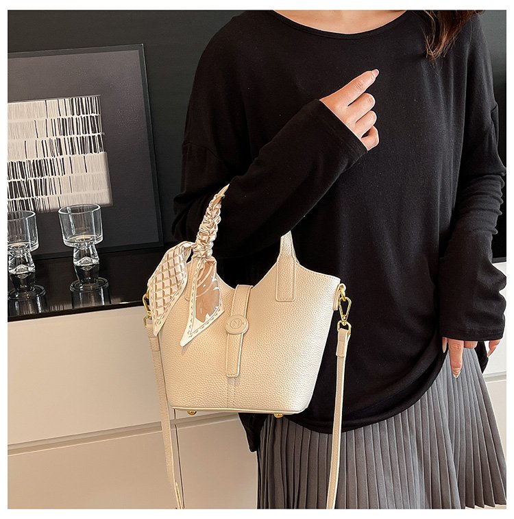 One Size Bucket Bag Vegetable Basket Bag Women's Bag PU