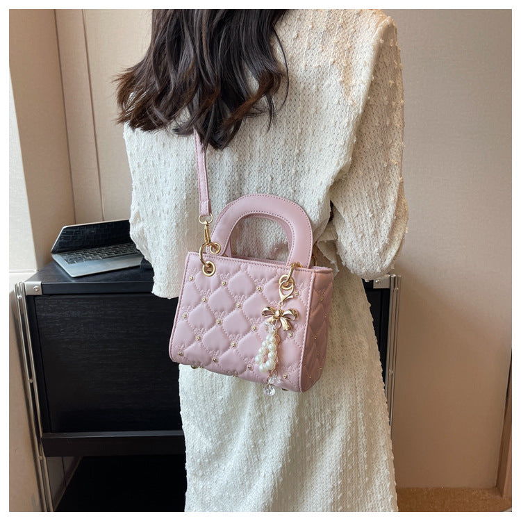 Rhombus embroidery pearl handbag bucket bag