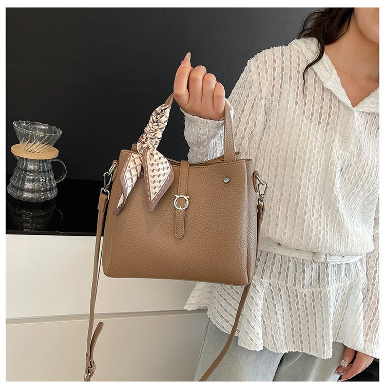 Magnetic Buckle Shoulder Bag Women's Bag 2025 Spring Tote Bag PU One Size