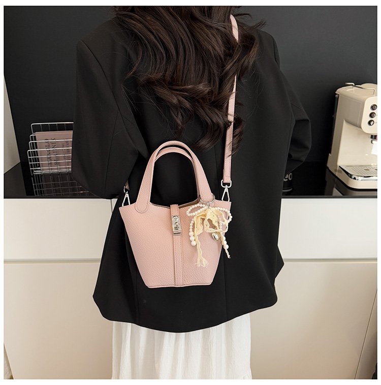Bucket Bag Women's Bag PU Shoulder Bag Lock Buckle