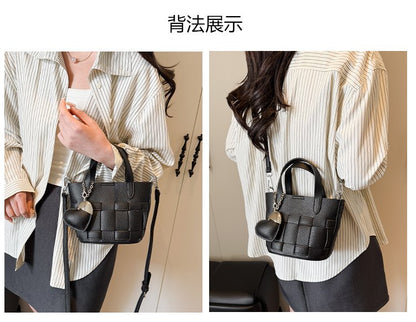Women's Bag One Size PU Bucket Bag Zipper Shoulder Bag