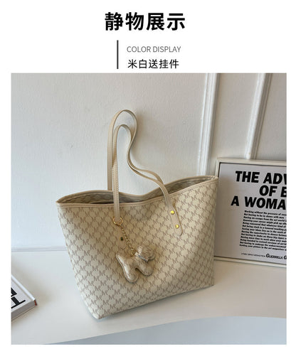 One-shoulder large-capacity commuting lightweight hand-carry tote bag