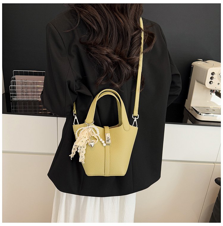 Bucket Bag Women's Bag PU Shoulder Bag Lock Buckle