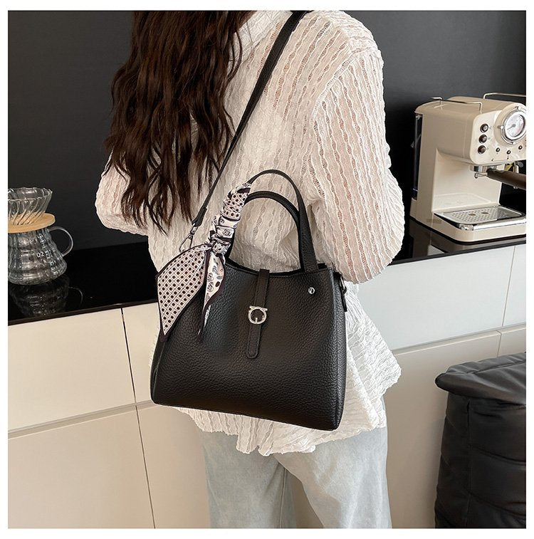 Magnetic Buckle Shoulder Bag Women's Bag 2025 Spring Tote Bag PU One Size