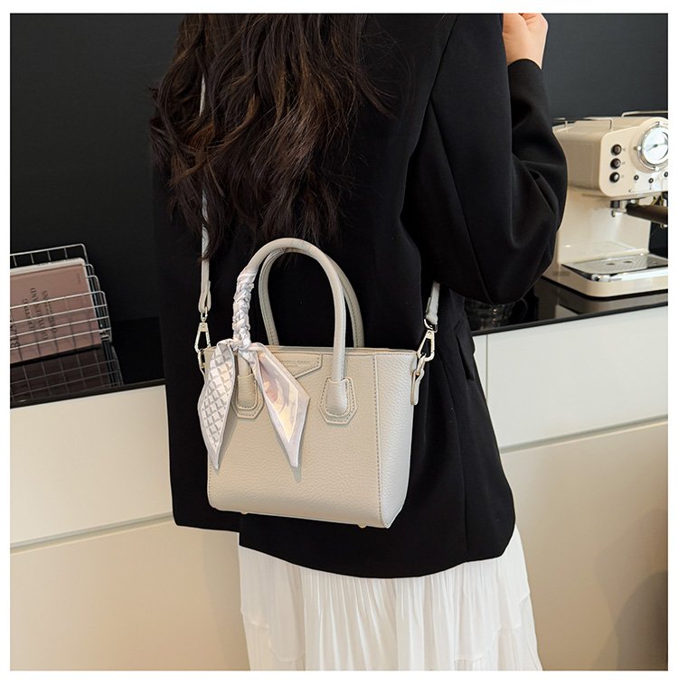Single Shoulder Crossbody Handbag PU Zipper One Size Women's Bag