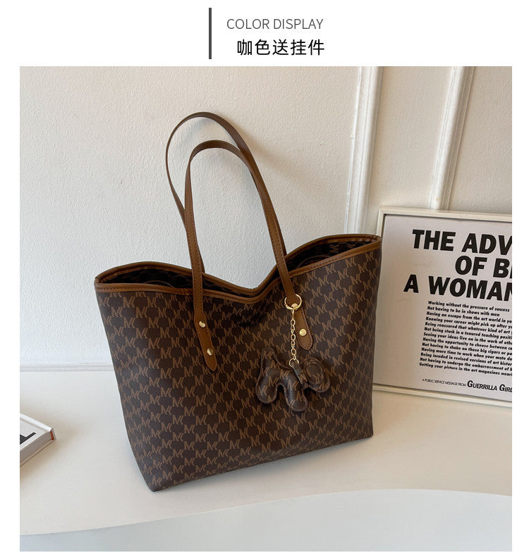 One-shoulder large-capacity commuting lightweight hand-carry tote bag