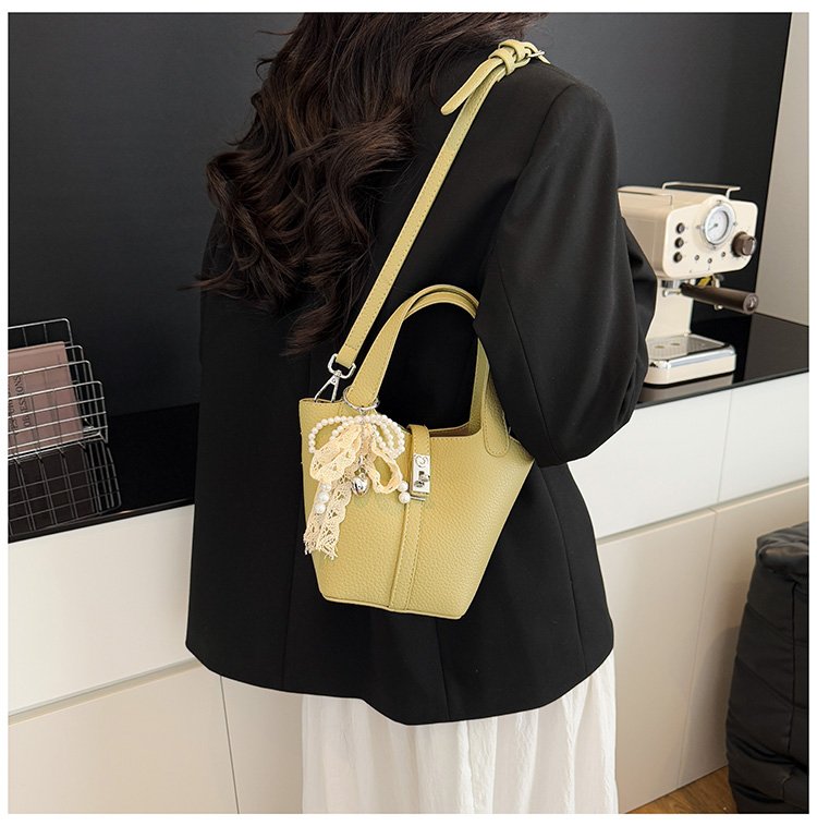 Bucket Bag Women's Bag PU Shoulder Bag Lock Buckle