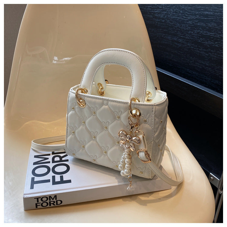 Rhombus embroidery pearl handbag bucket bag
