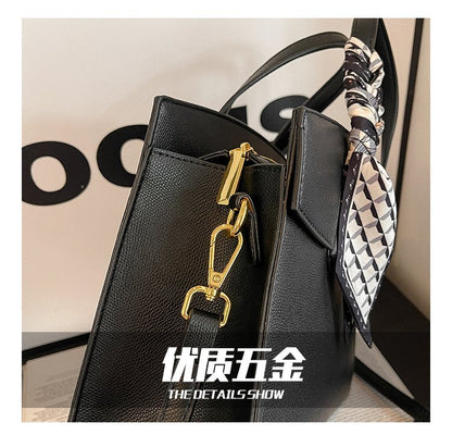 Single Shoulder Bag One Size Small Square Bag Women's Bag PU 2025 Autumn Zipper