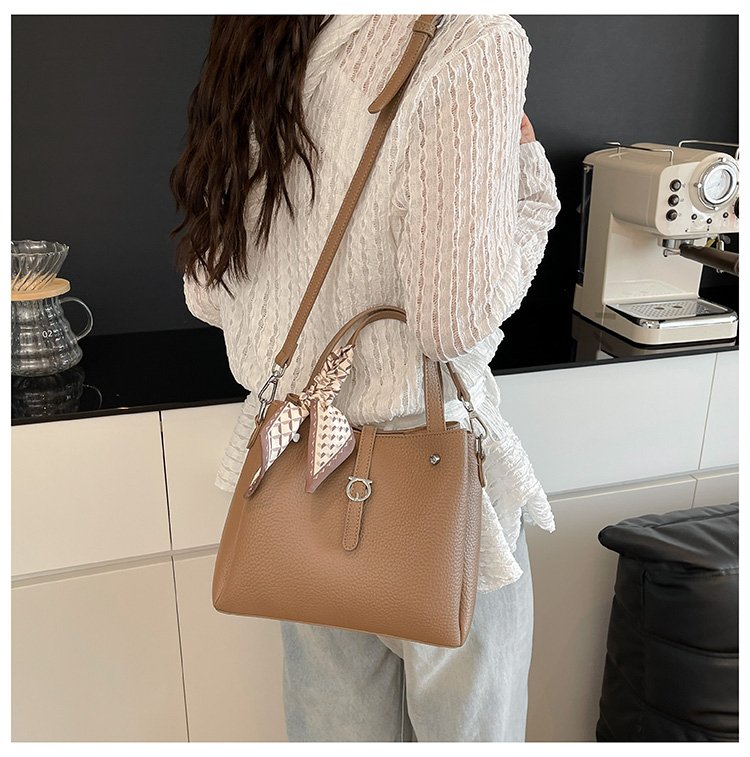 Magnetic Buckle Shoulder Bag Women's Bag 2025 Spring Tote Bag PU One Size
