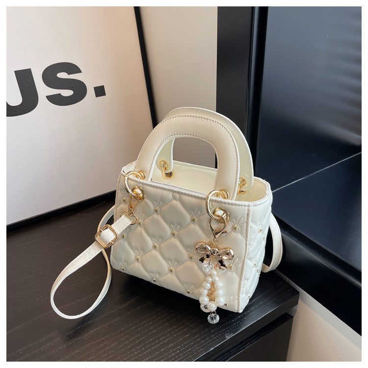 Rhombus embroidery pearl handbag bucket bag