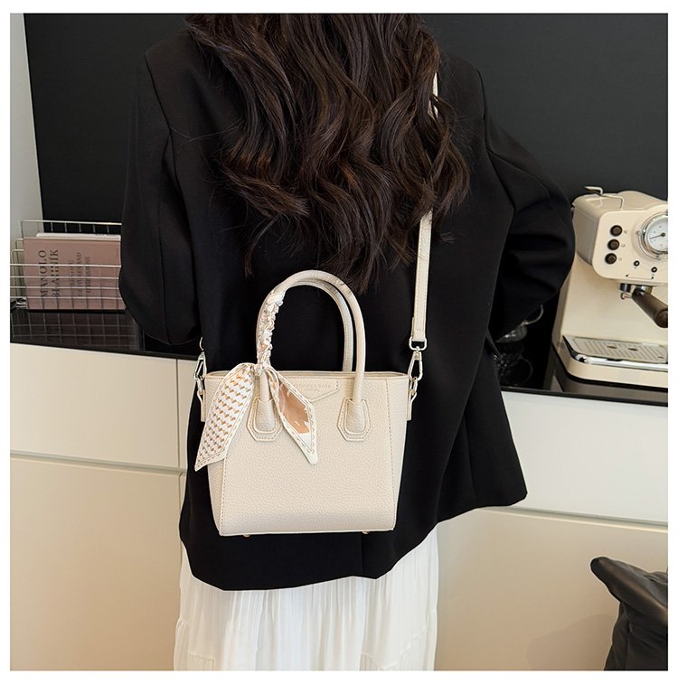 Single Shoulder Crossbody Handbag PU Zipper One Size Women's Bag