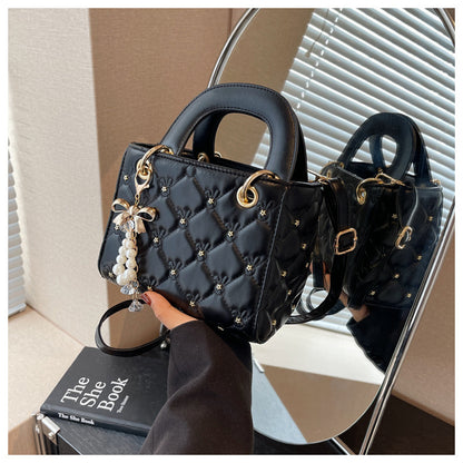 Rhombus embroidery pearl handbag bucket bag