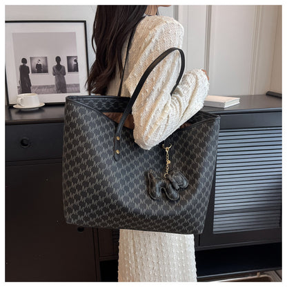 One-shoulder large-capacity commuting lightweight hand-carry tote bag