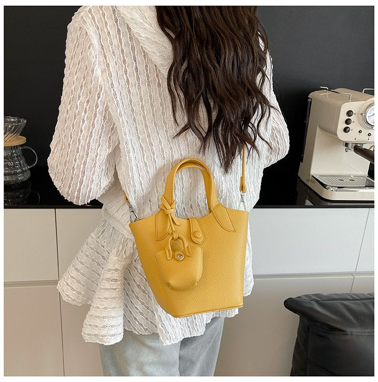 Bucket Bag Shoulder Bag One Size 2025 Spring Magnetic Buckle PU Women's Bag