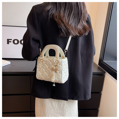 Rhombus embroidery pearl handbag bucket bag