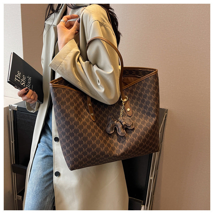 One-shoulder large-capacity commuting lightweight hand-carry tote bag