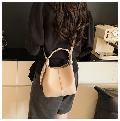 Women's Bag PU One Size Bucket Bag Magnetic Buckle Shoulder Bag
