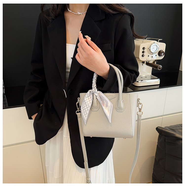 Single Shoulder Crossbody Handbag PU Zipper One Size Women's Bag
