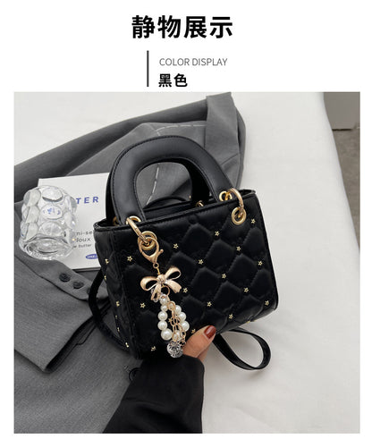 Rhombus embroidery pearl handbag bucket bag