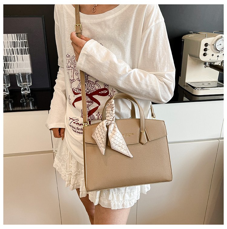 Single Shoulder Bag One Size Small Square Bag Women's Bag PU 2025 Autumn Zipper