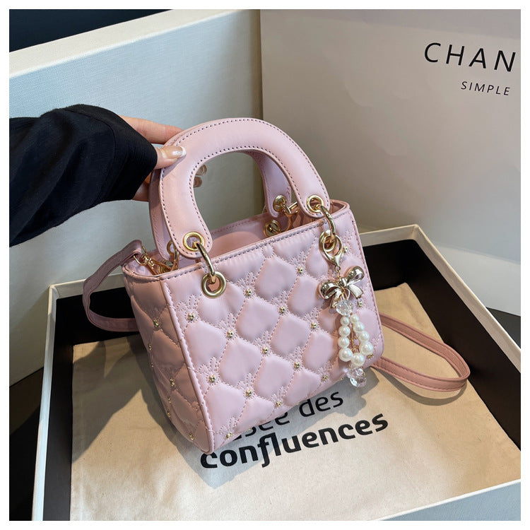 Rhombus embroidery pearl handbag bucket bag