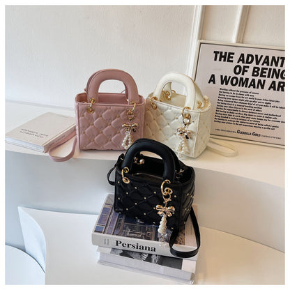 Rhombus embroidery pearl handbag bucket bag