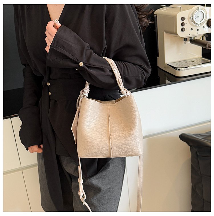 Women's Bag PU One Size Bucket Bag Magnetic Buckle Shoulder Bag