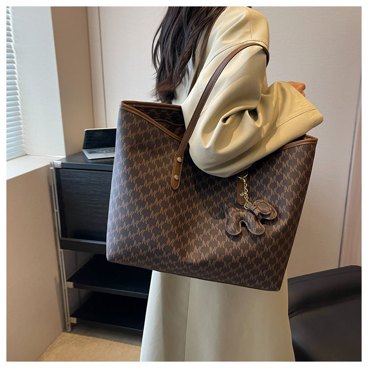 One-shoulder large-capacity commuting lightweight hand-carry tote bag