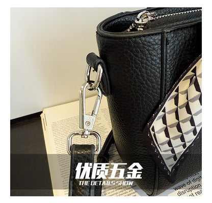 Single Shoulder Crossbody Handbag PU Zipper One Size Women's Bag
