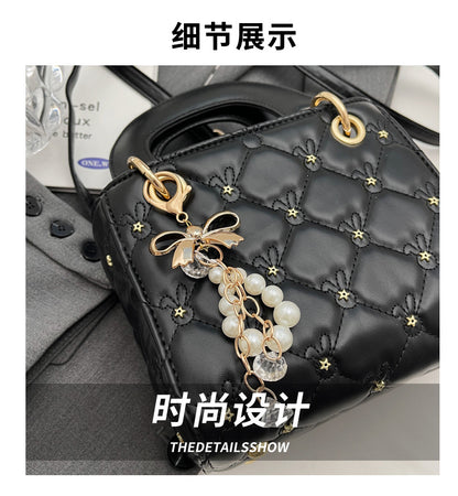 Rhombus embroidery pearl handbag bucket bag