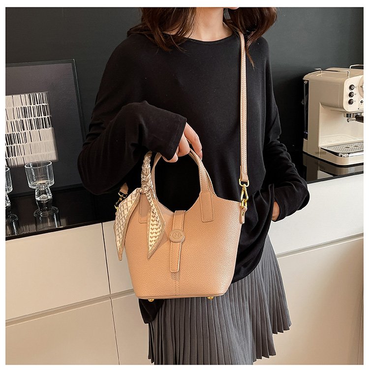 One Size Bucket Bag Vegetable Basket Bag Women's Bag PU